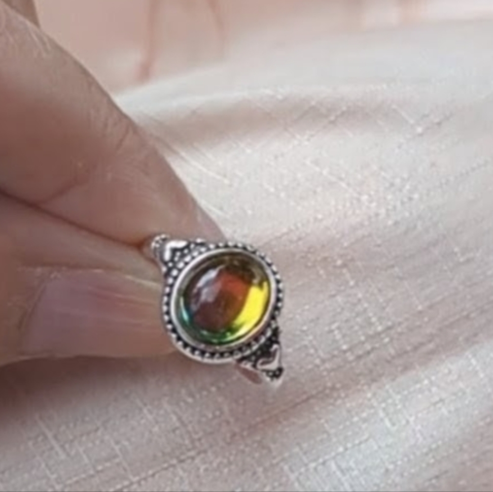 Mood Ring Size 7 8 9 Silvery Color Changing Ring 70s Retro Jewelry - Picture 6 of 10